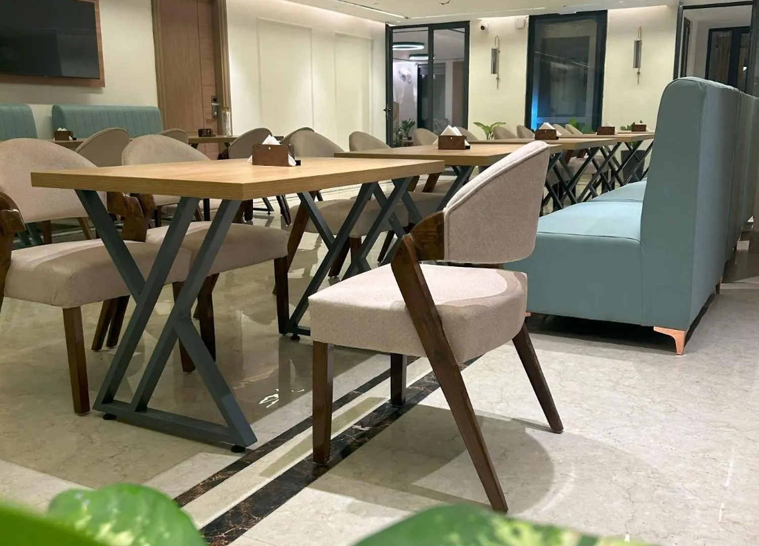 Aatithyam Residency-Golf Course Road Gurgaon Hotel