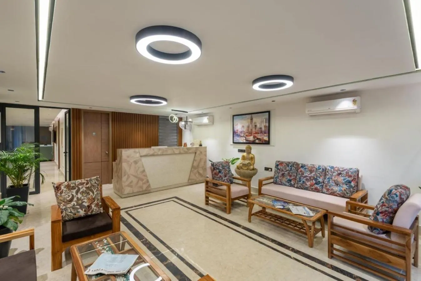 Aatithyam Residency-Golf Course Road Gurgaon Hotel India