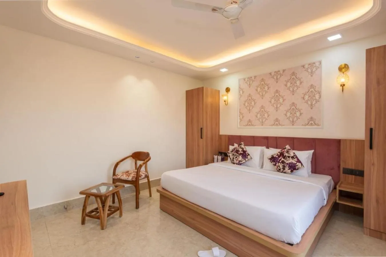Aatithyam Residency Hotel Gurgaon
