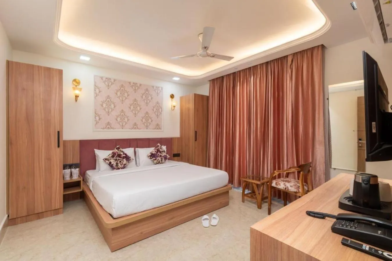 Aatithyam Residency Hotel Gurgaon