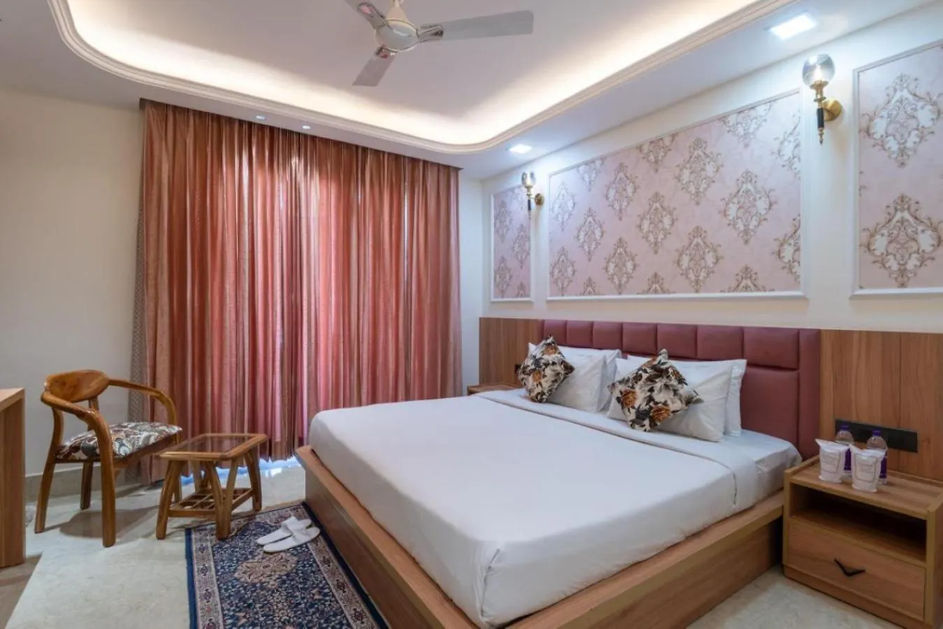 Aatithyam Residency Hotel Gurgaon India