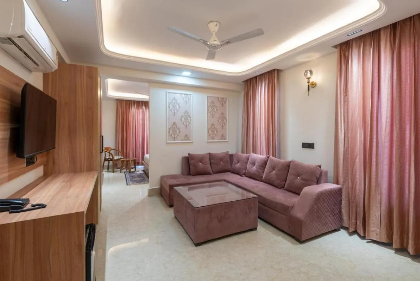 ****  Aatithyam Residency Hotel Gurgaon India